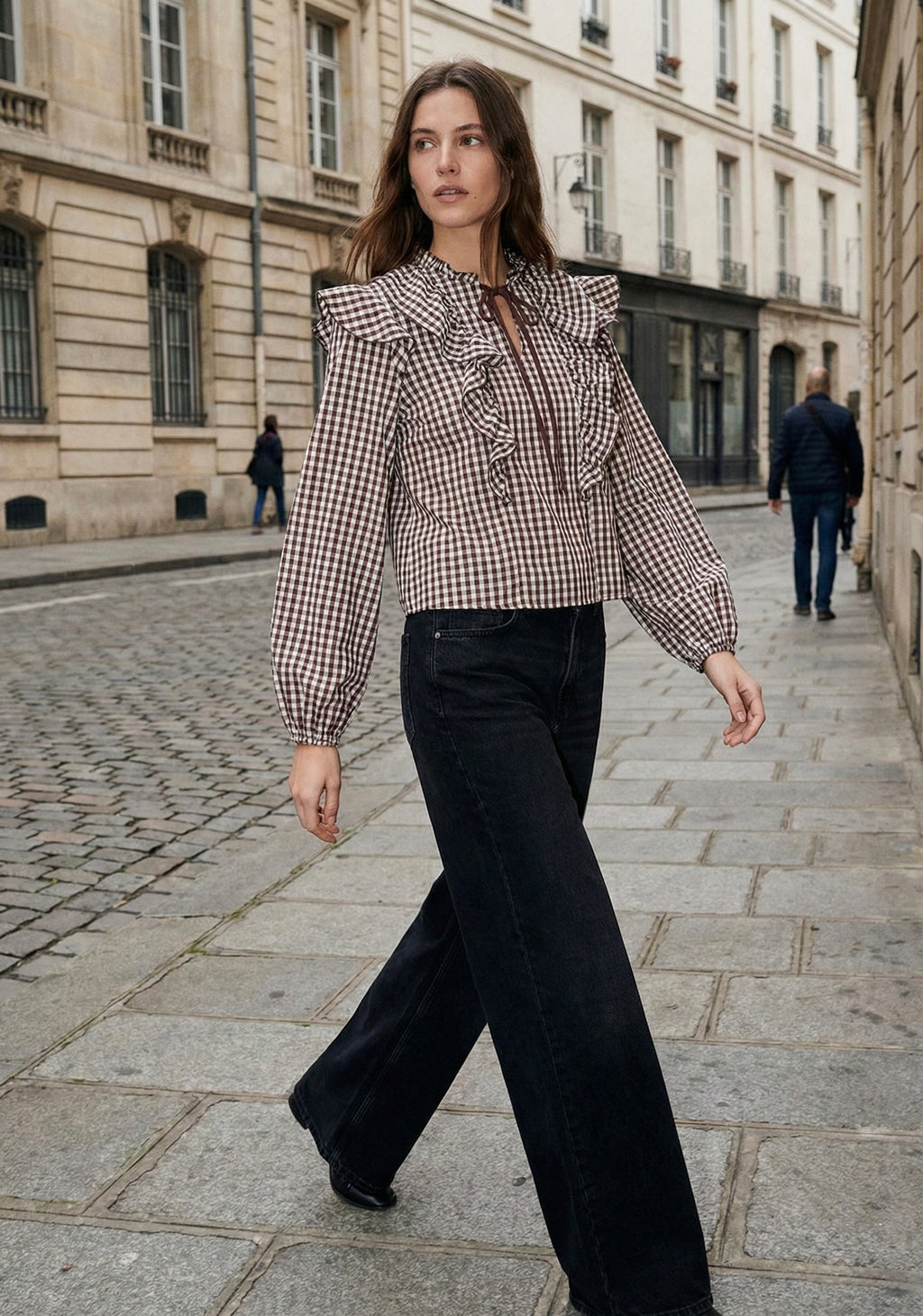 BLOUSE À CARREAUX ET VOLANTS