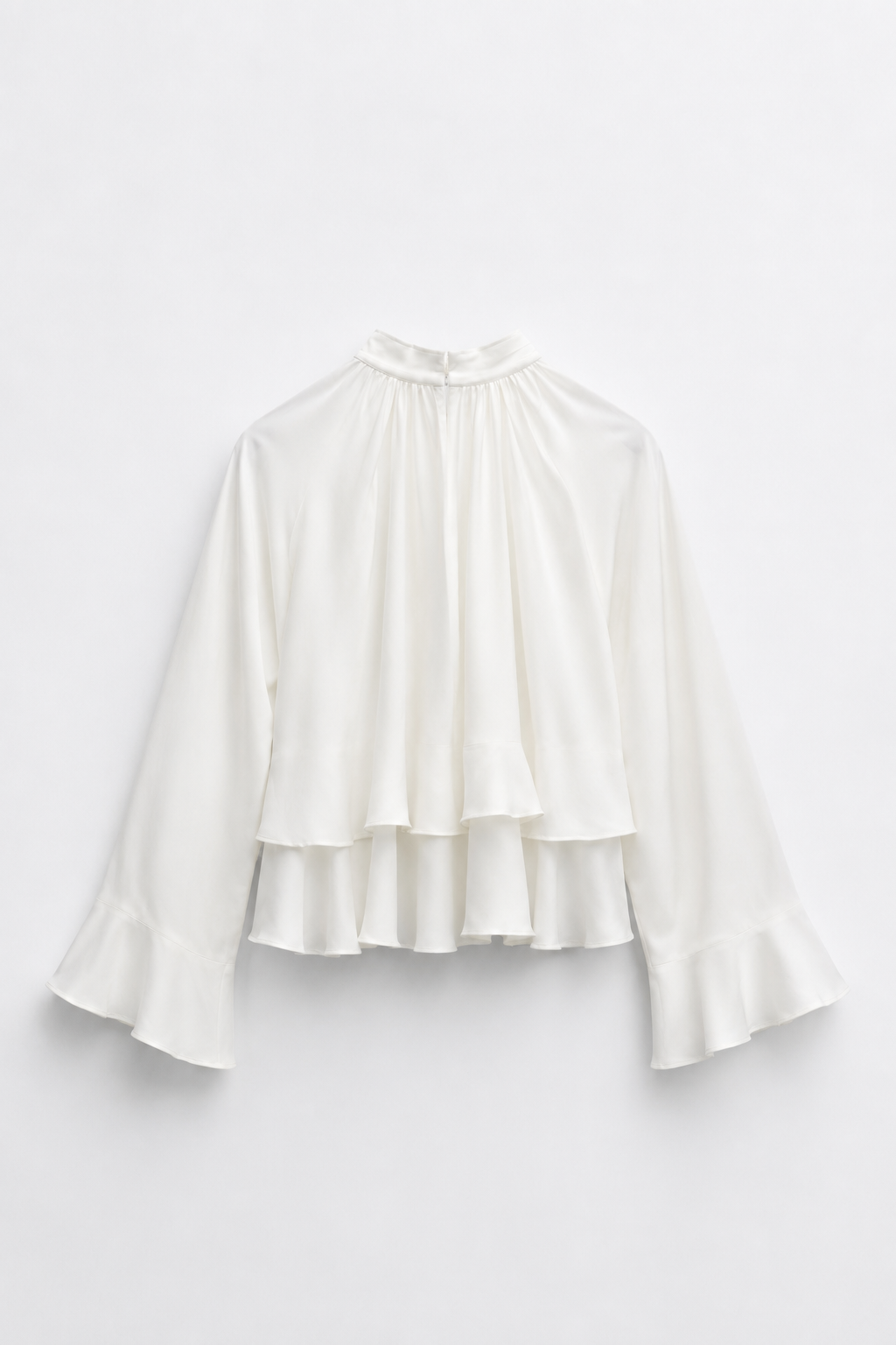 BLOUSE COURTE COL MONTANT VOLANTS