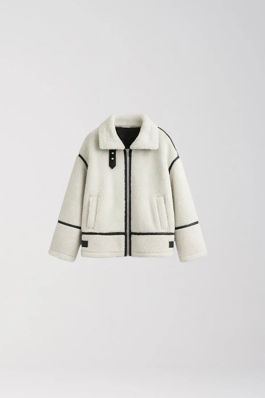 VESTE EFFET LAINE AVEC DÉTAILS CONTRASTÉS