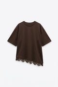 T-SHIRT ASYMÉTRIQUE AVEC DENTELLE