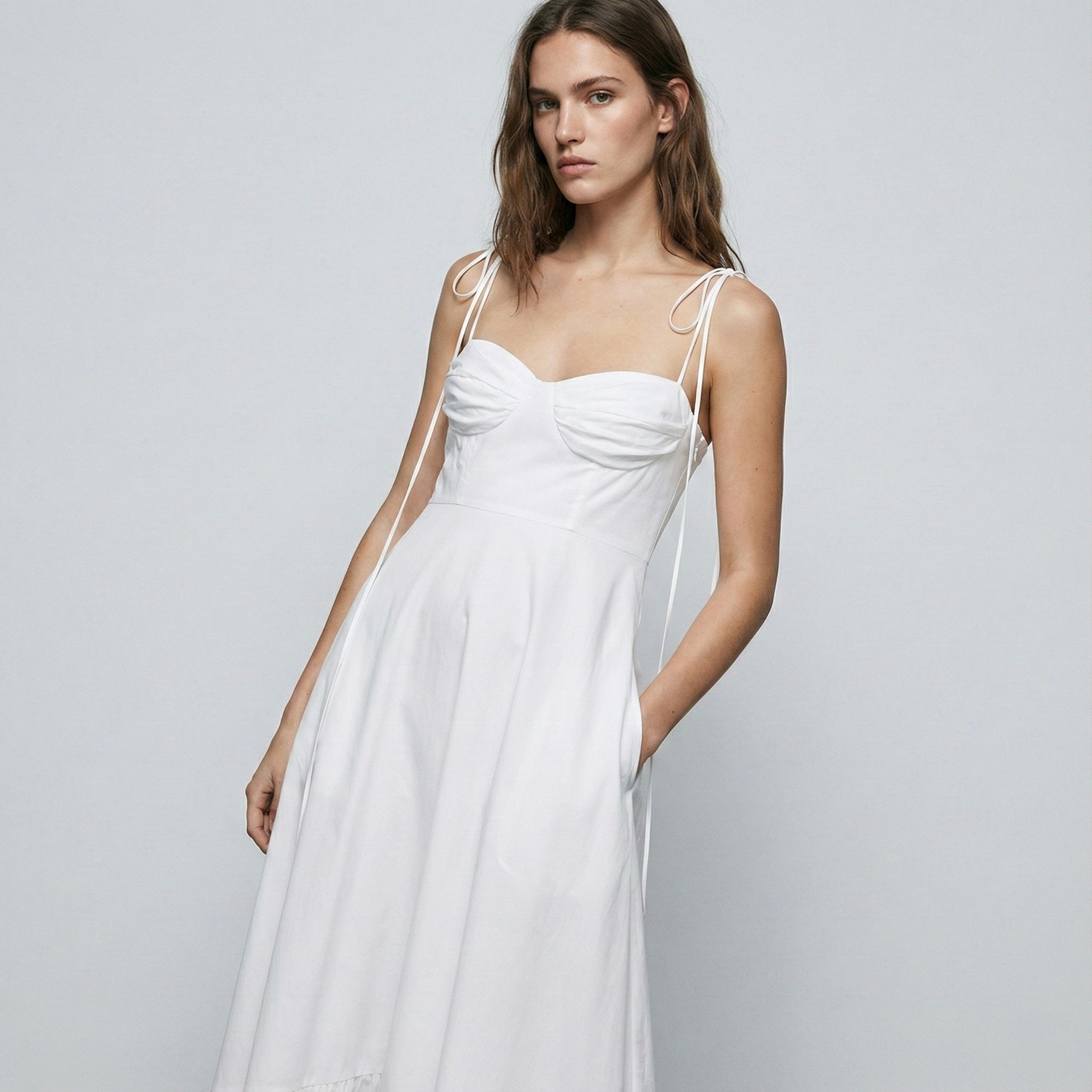 ROBE LONGUE À BRETELLES