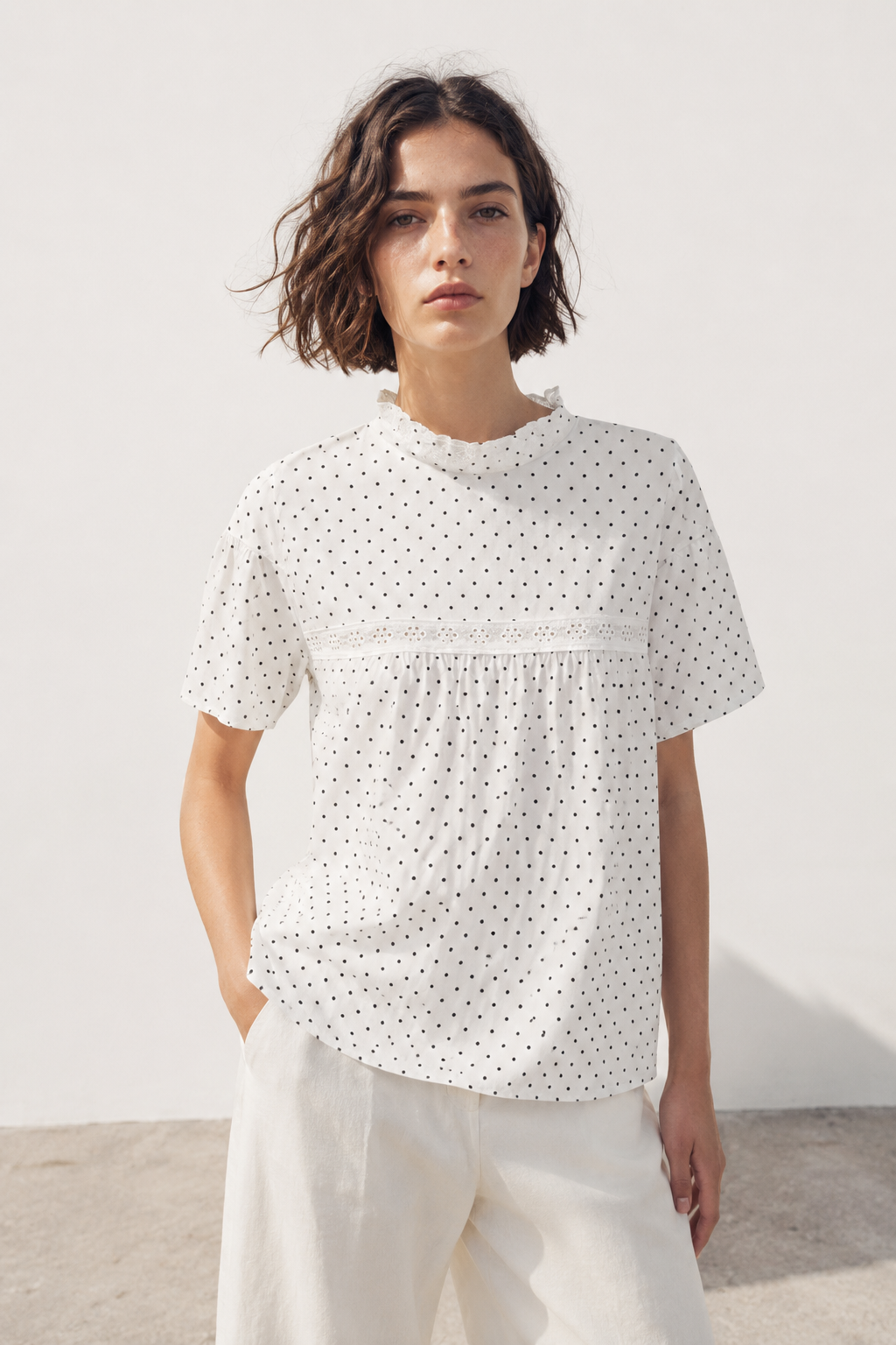 BLOUSE COURTE MANCHES BOUFFANTES