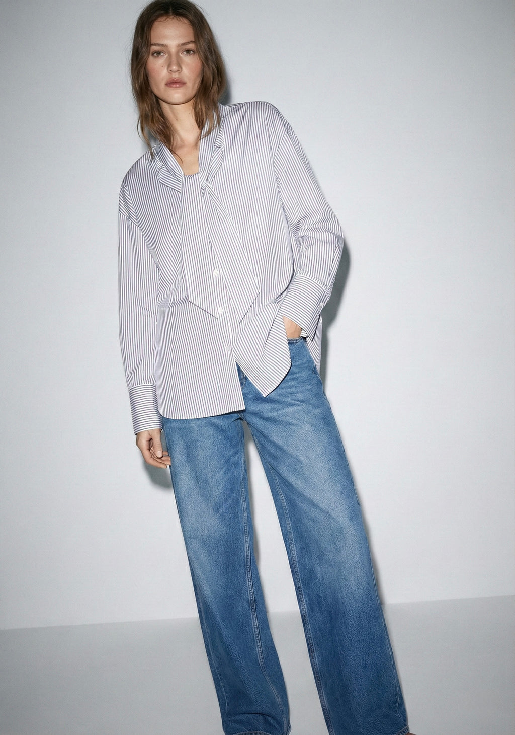 CHEMISE À RAYURES AVEC LIEN À NOUER