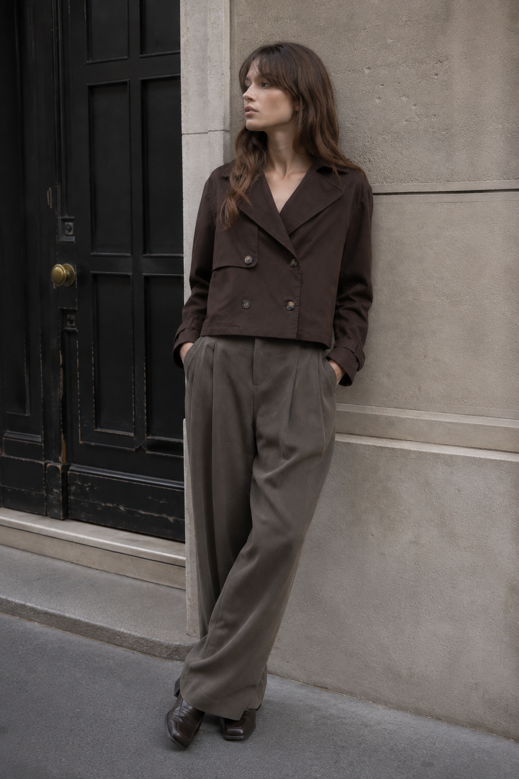 TRENCH-COAT COURT À DOUBLE BOUTONNAGE MARRON
