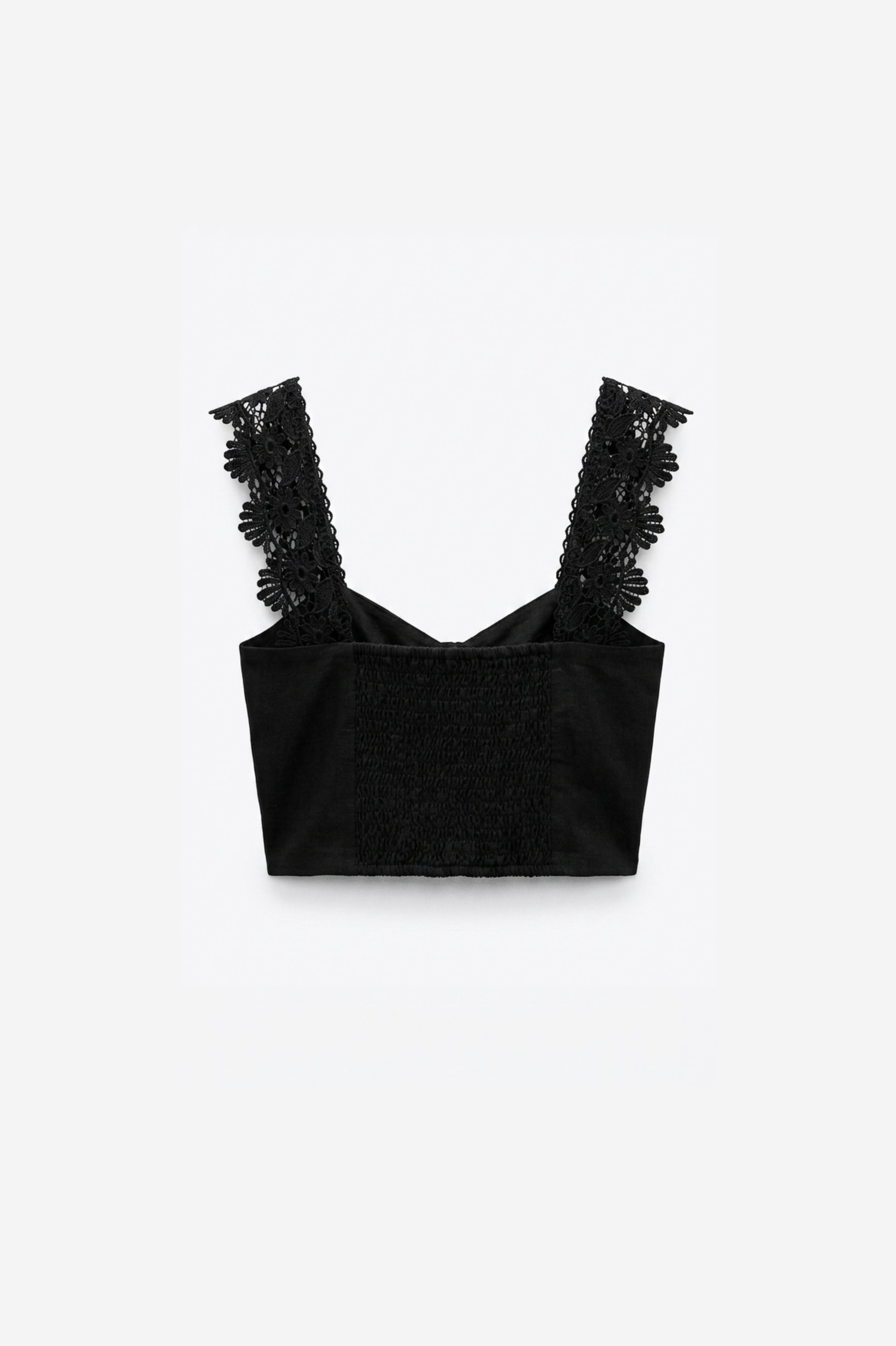 TOP AVEC BRODERIES DENTELLE
