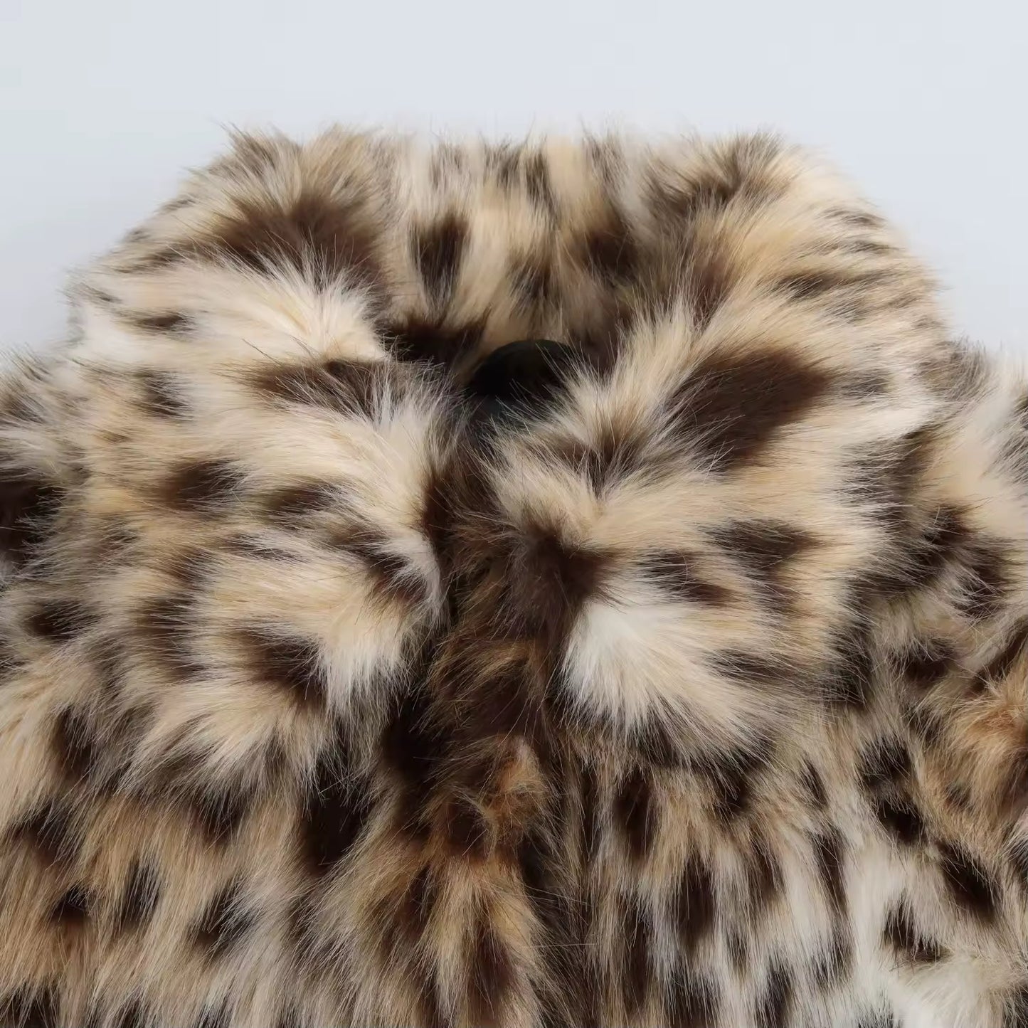 VESTE EN EFFET FOURRURE IMPRIMÉE LÉOPARD