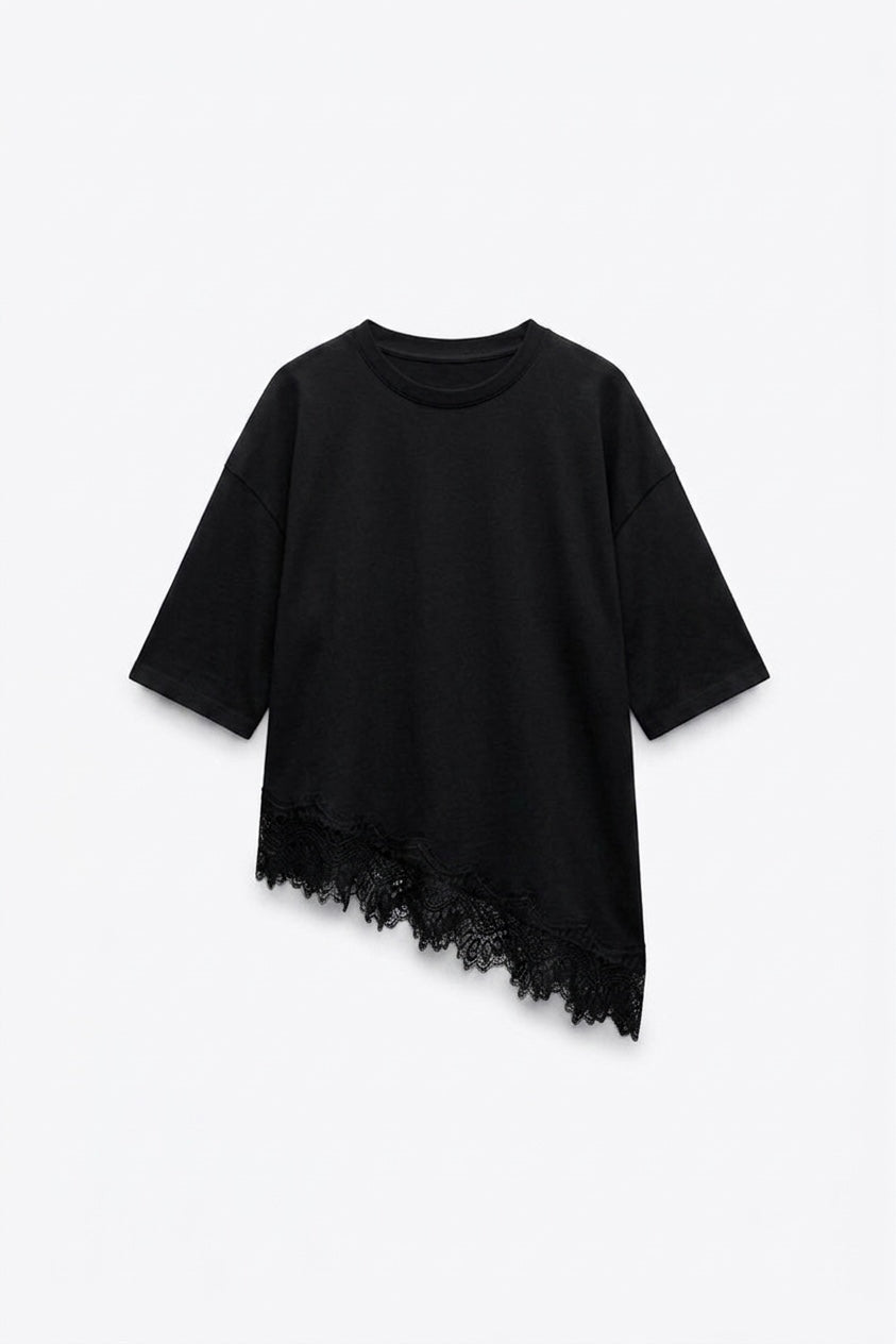 T-SHIRT ASYMÉTRIQUE AVEC DENTELLE