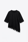 T-SHIRT ASYMÉTRIQUE AVEC DENTELLE