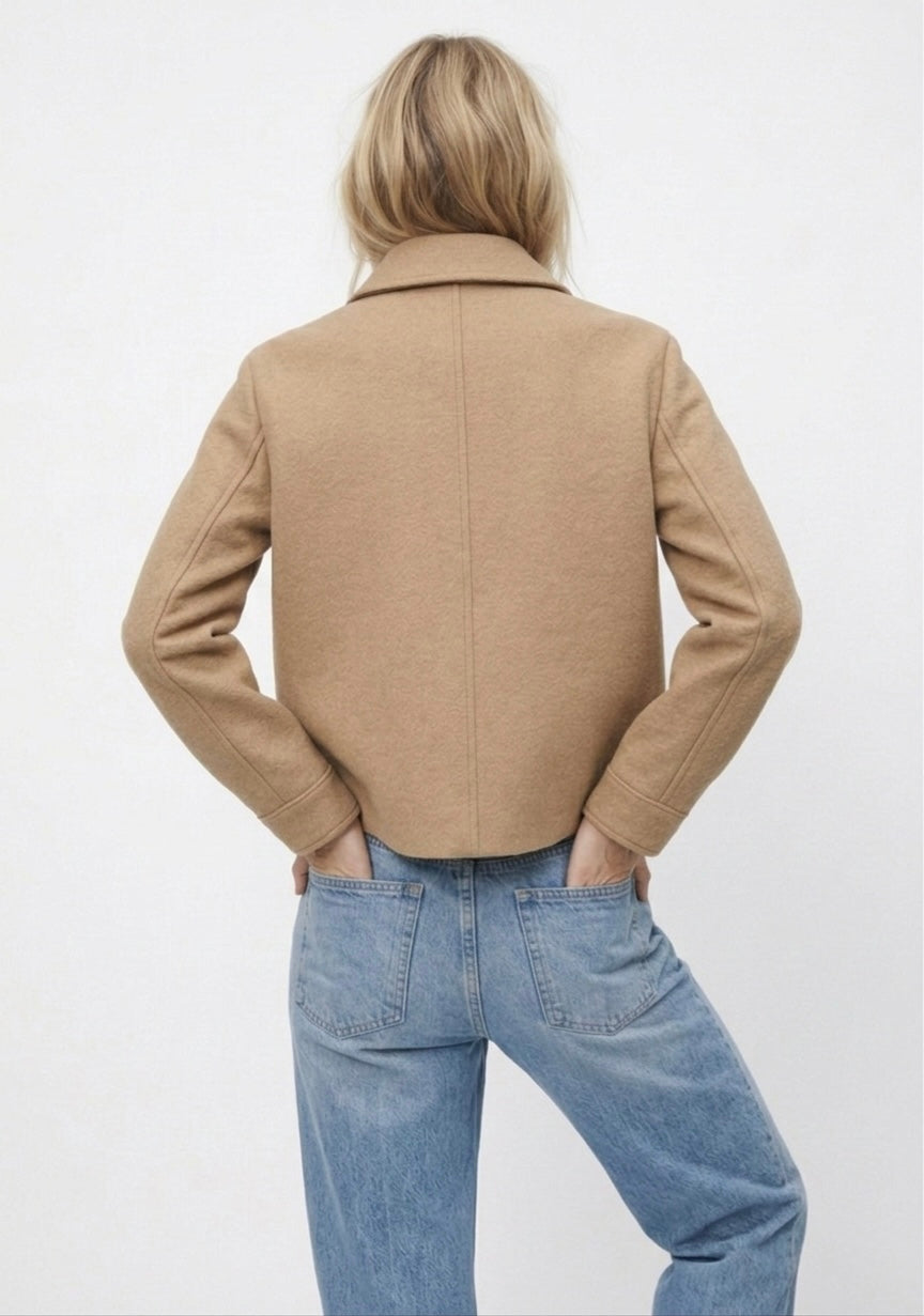 VESTE EFFET LAINE À POCHES PLAQUÉES