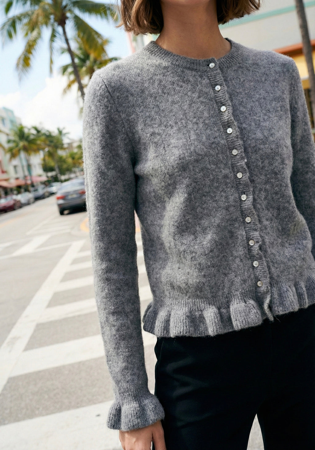 CARDIGAN AJUSTÉ À FINITIONS ONDULÉES