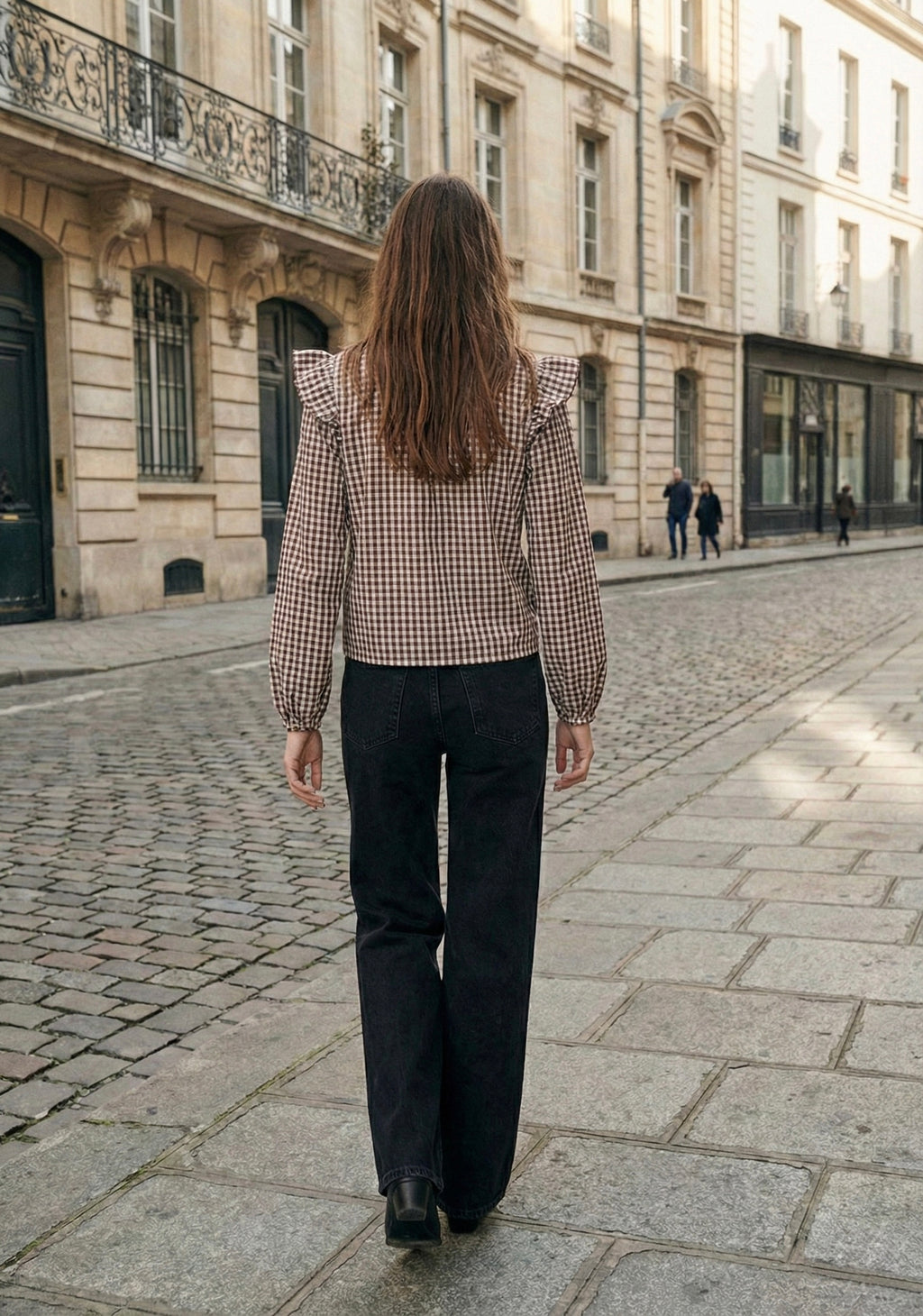 BLOUSE À CARREAUX ET VOLANTS