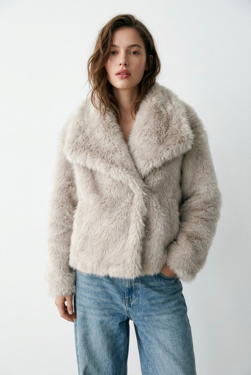 VESTE COURTE EFFET FOURRURE