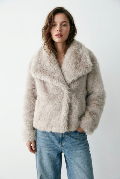 VESTE COURTE EFFET FOURRURE