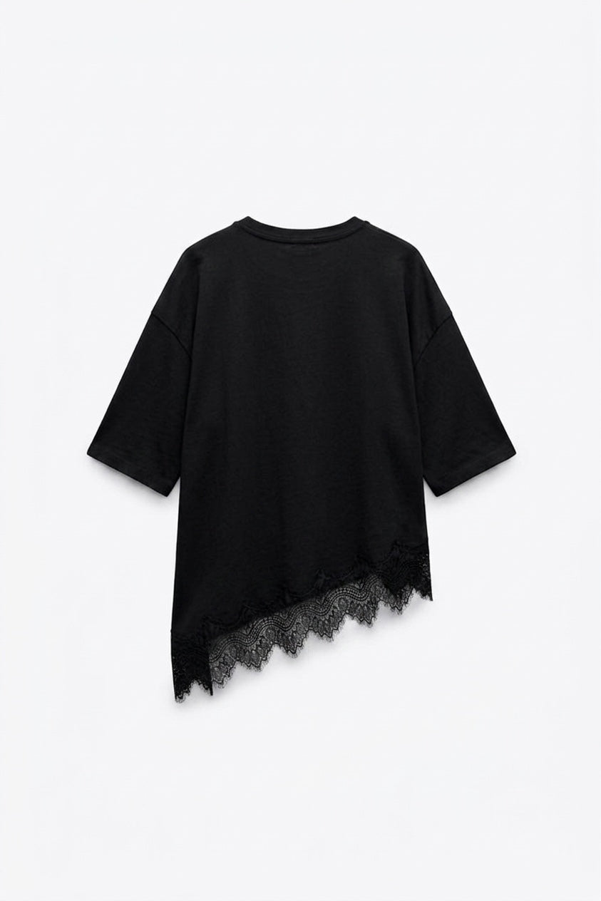 T-SHIRT ASYMÉTRIQUE AVEC DENTELLE