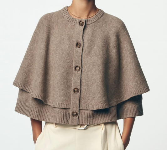 CAPE BOUTONNÉE EN MAILLE STRUCTURÉE