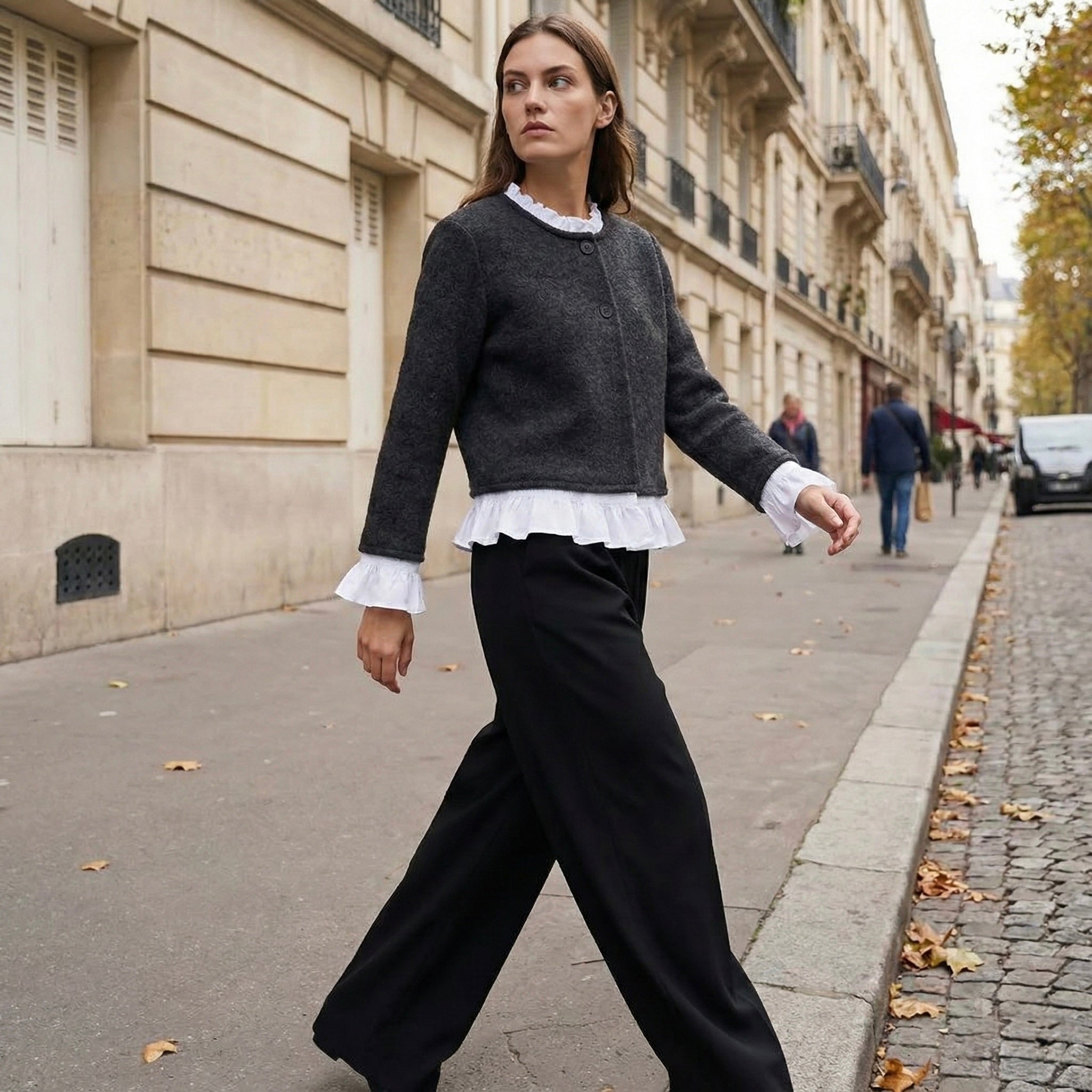 CARDIGAN STRUCTURÉ À VOLANTS INTÉGRÉS