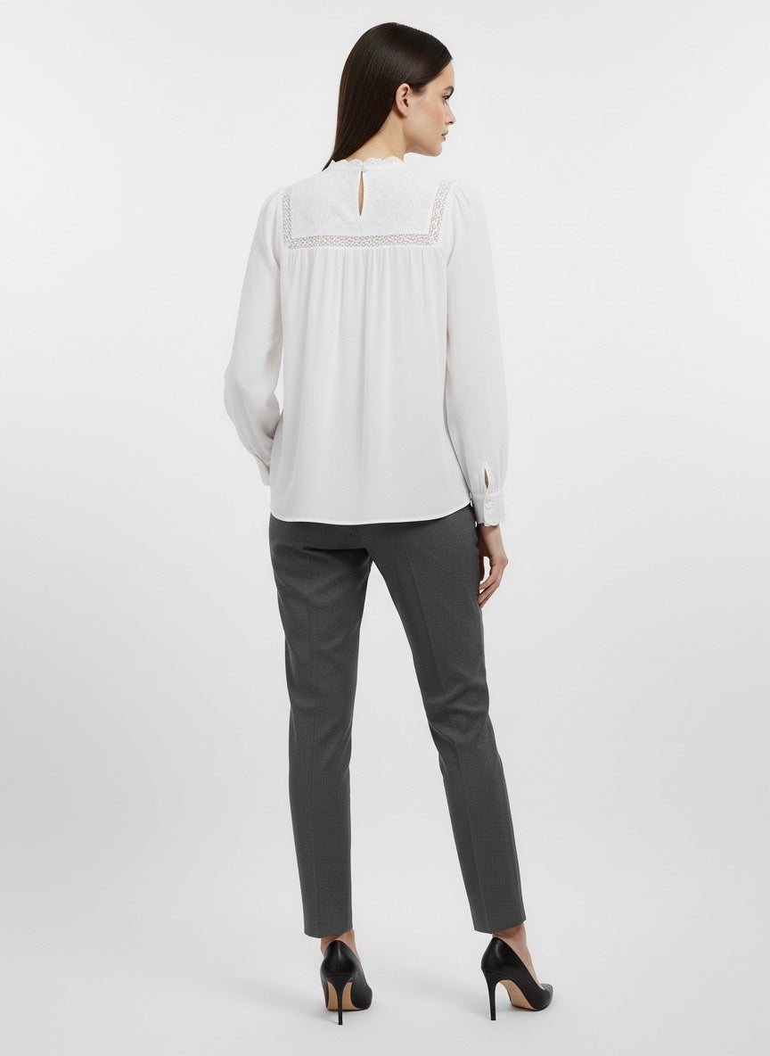 BLOUSE LÉGÈRE EN DENTELLE