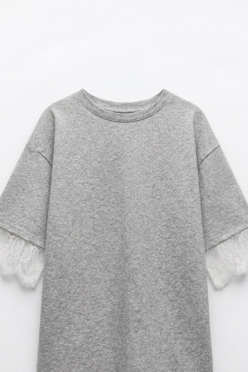 T-SHIRT DÉTAILS DENTELLE