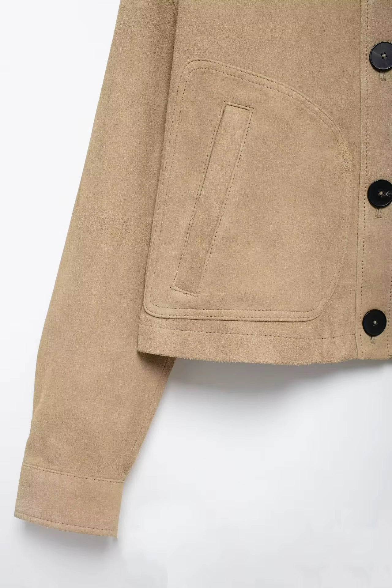 VESTE COURTE AVEC DAIM