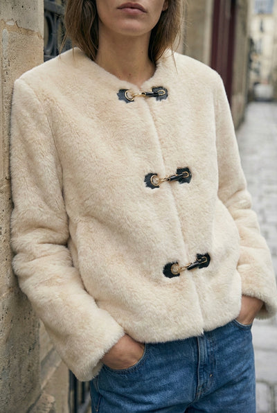 CROPPED JACKET WITH METAL BUCKLE