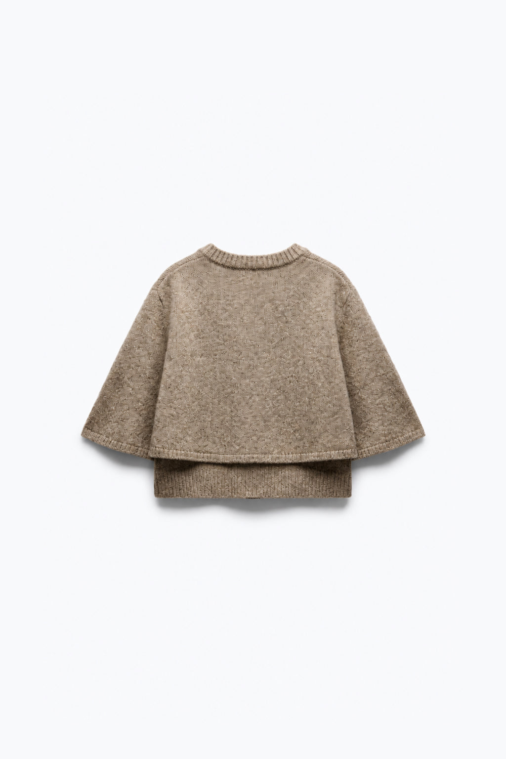 CAPE BOUTONNÉE EN MAILLE STRUCTURÉE