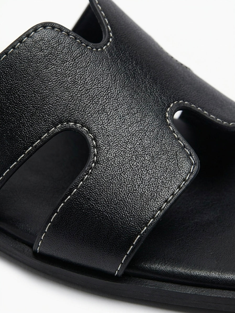 SANDALES PLATES EN CUIR PU