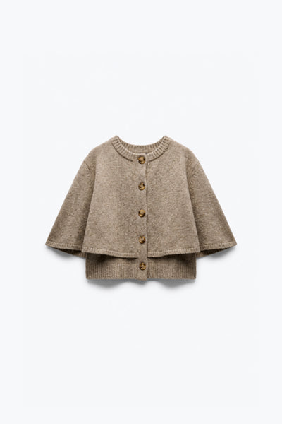 CAPE BOUTONNÉE EN MAILLE STRUCTURÉE