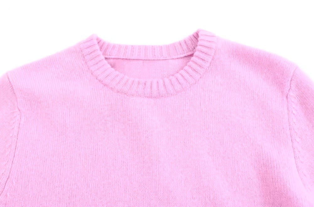 Knitted sweater • Women