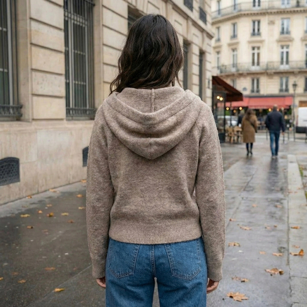 CARDIGAN À CAPUCHE ET NŒUD DEVANT