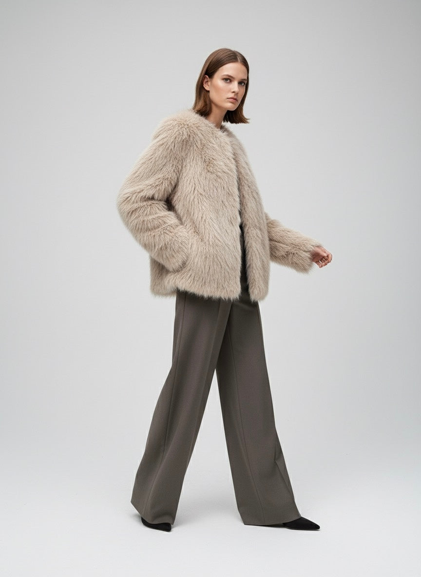 MANTEAU EFFET FOURRURE COUPE DROITE