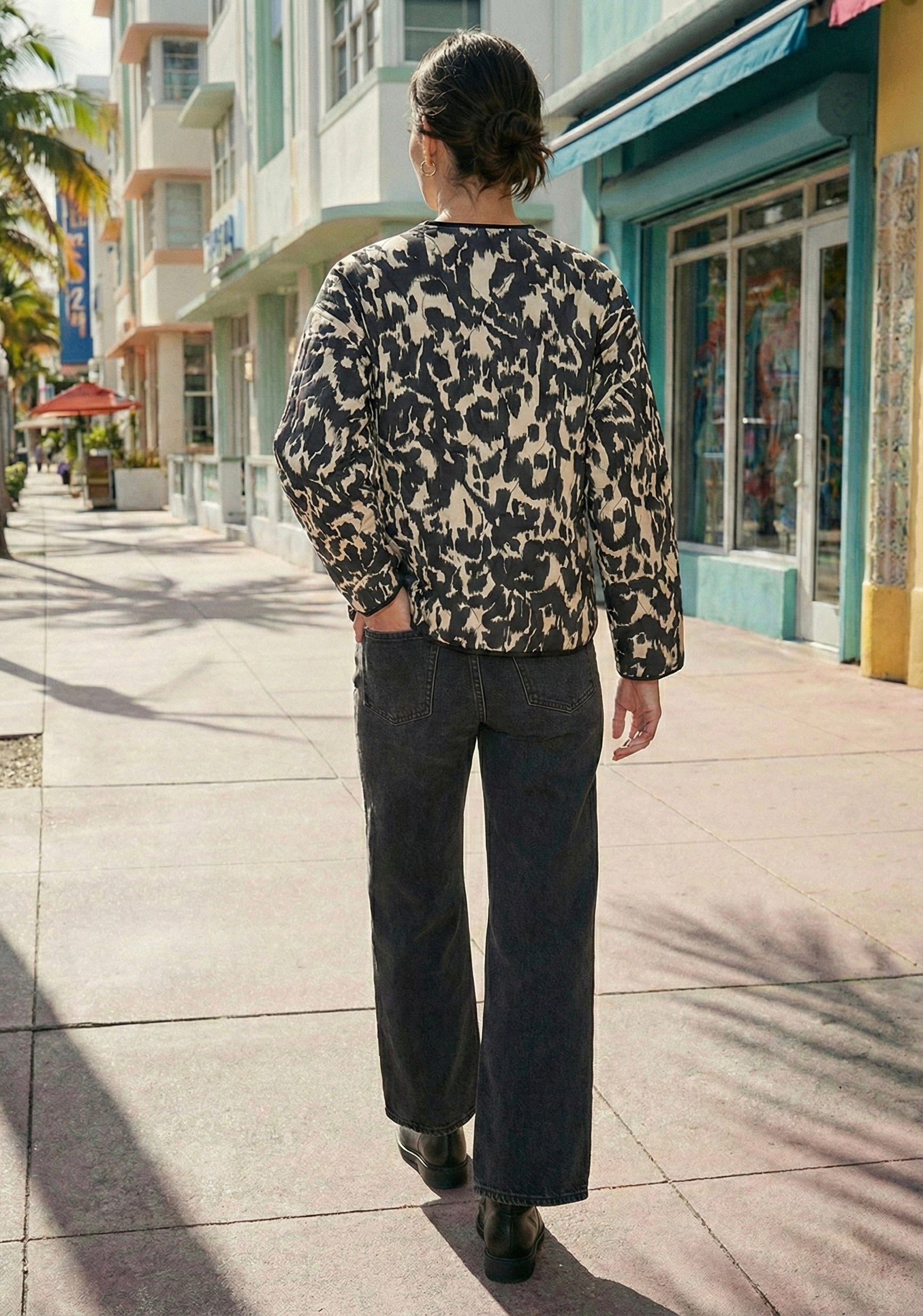 BLOUSON MATELASSÉ IMPRIMÉ LÉOPARD