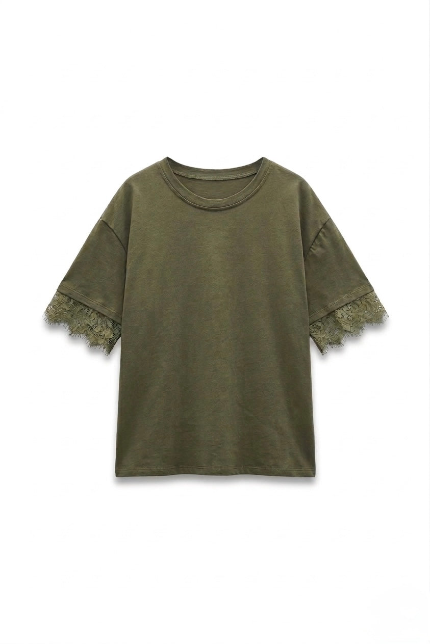 T-SHIRT DÉTAILS DENTELLE