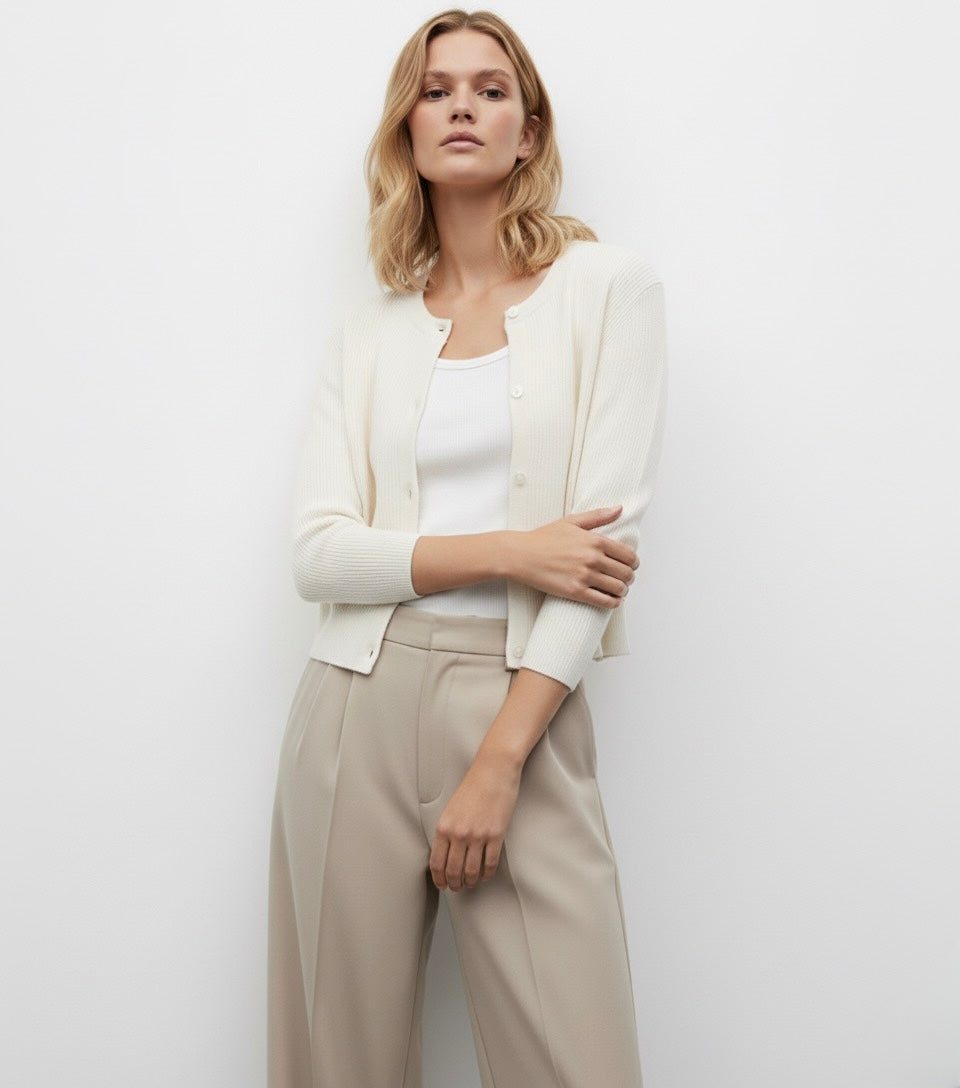 ROBE COURTE À MANCHES LONGUES VOLANTÉES