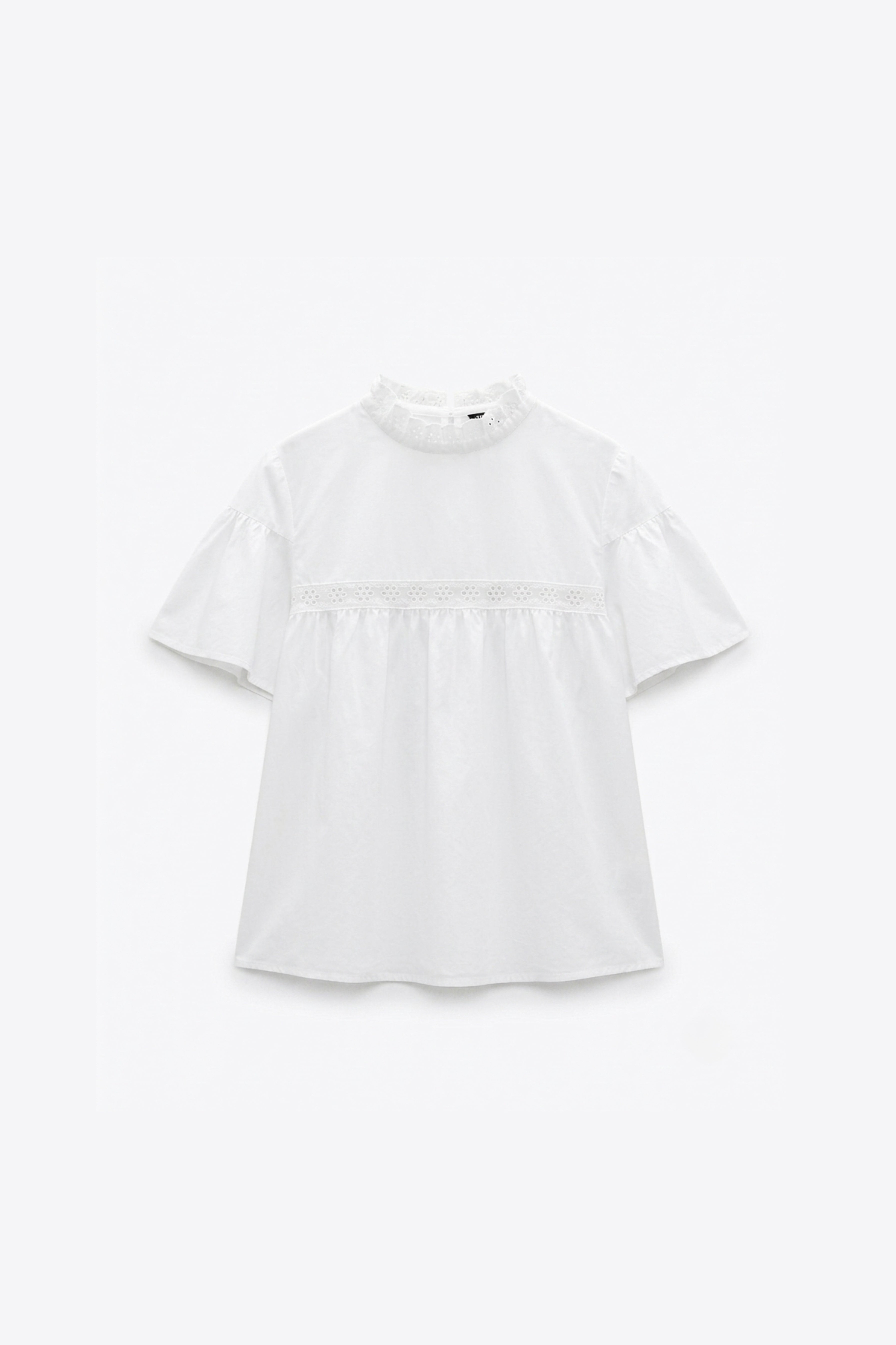 BLOUSE COURTE COL VOLANT BRODÉ