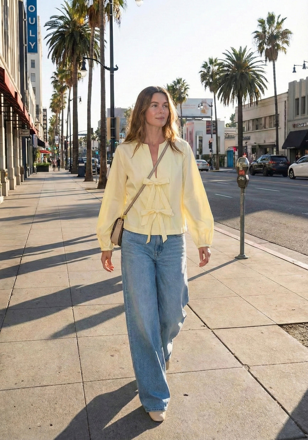 BLOUSE À LIENS DEVANT ENCOLURE FENDUE