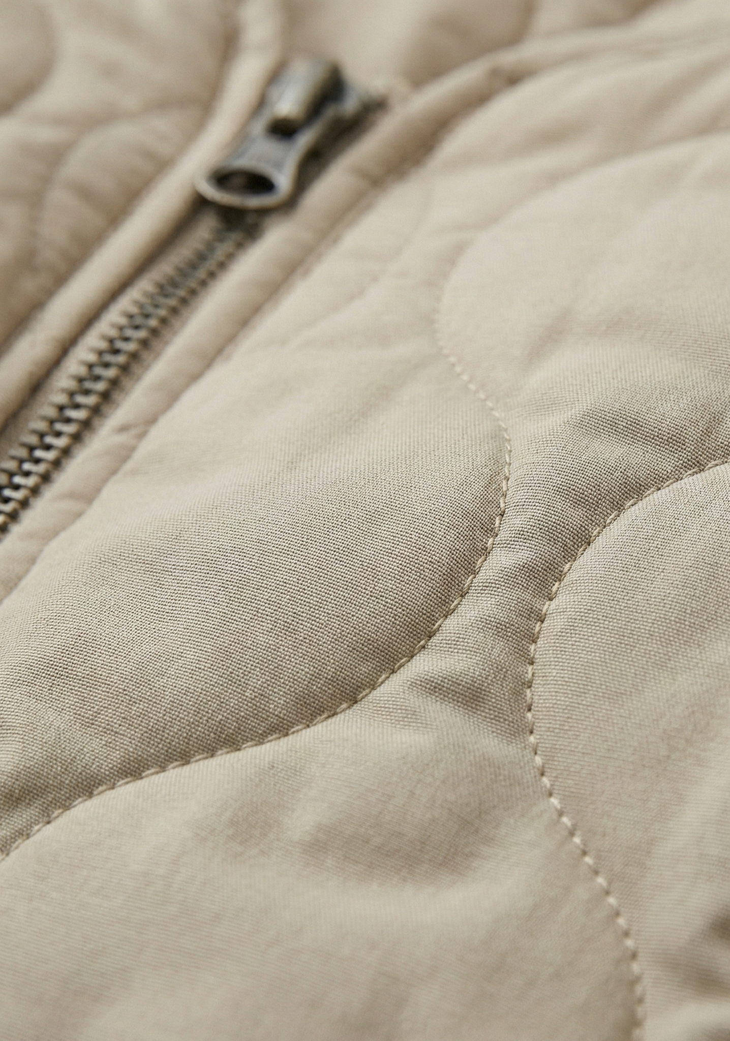 VESTE MATELASSÉE ZIPPÉE À COL ROND