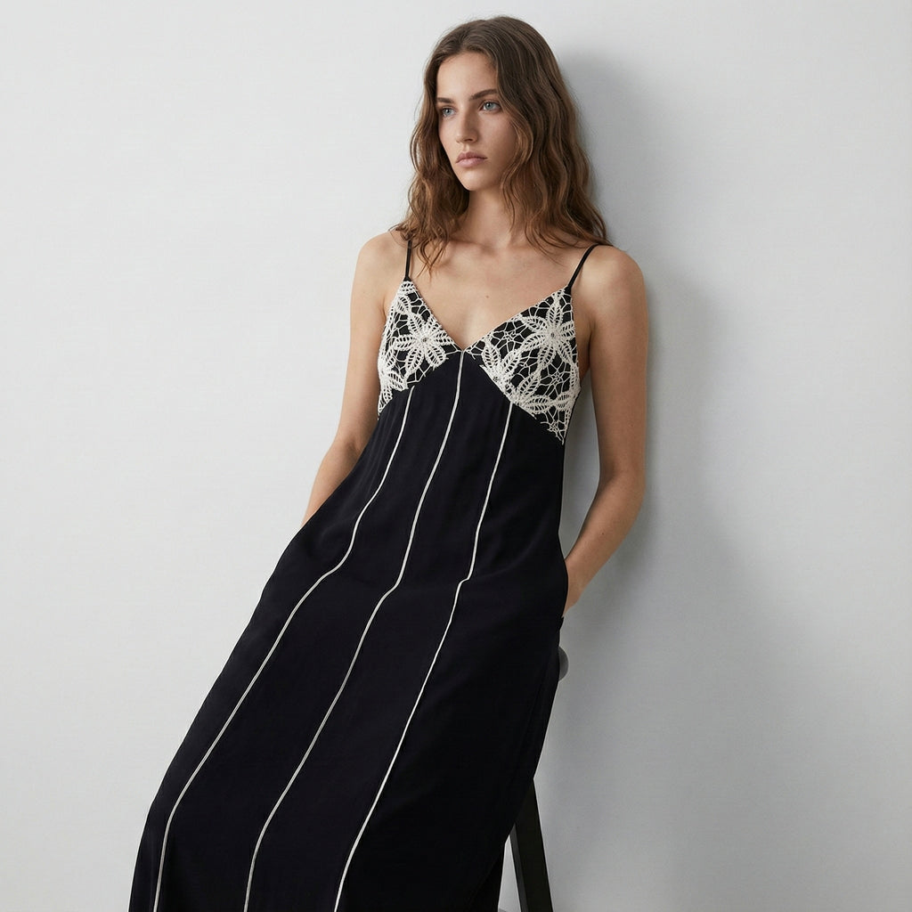 ROBE LÉGÈRE À BRETELLES LIEN