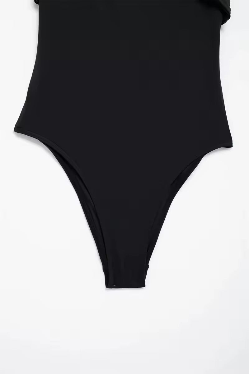 BODY ÉPAULE DÉNUDÉE