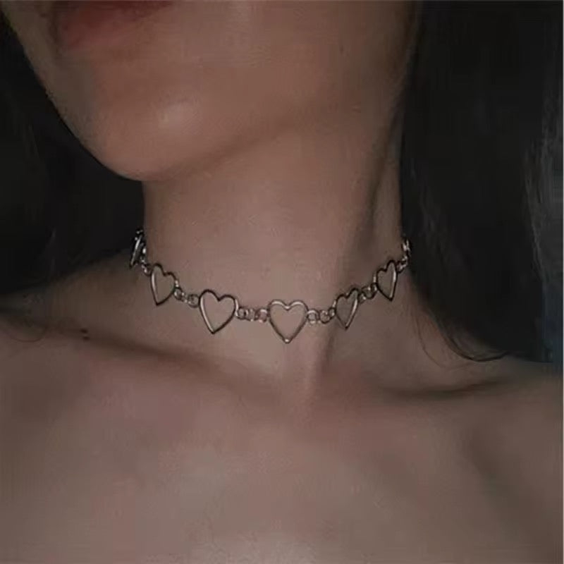 Collier Ras du Cou en Cœur