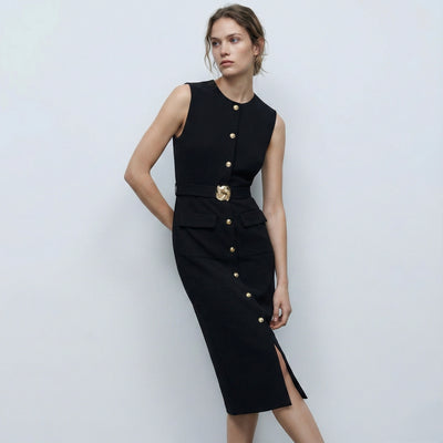 ROBE SANS MANCHES AVEC CEINTURE BOUCLÉE