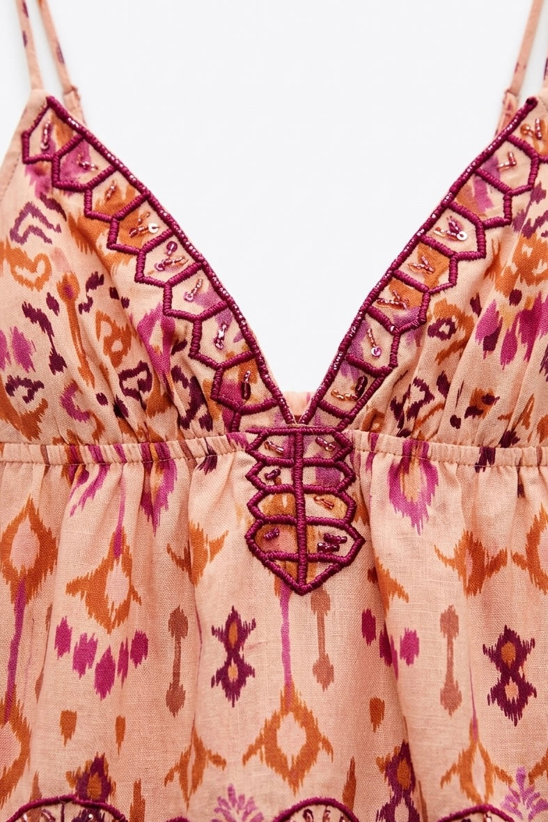 TOP ÉVASÉ À DÉCOLLETÉ BRODÉ