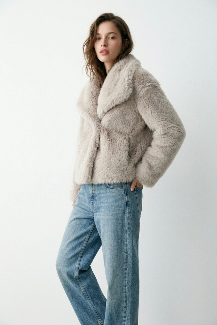 VESTE COURTE EFFET FOURRURE