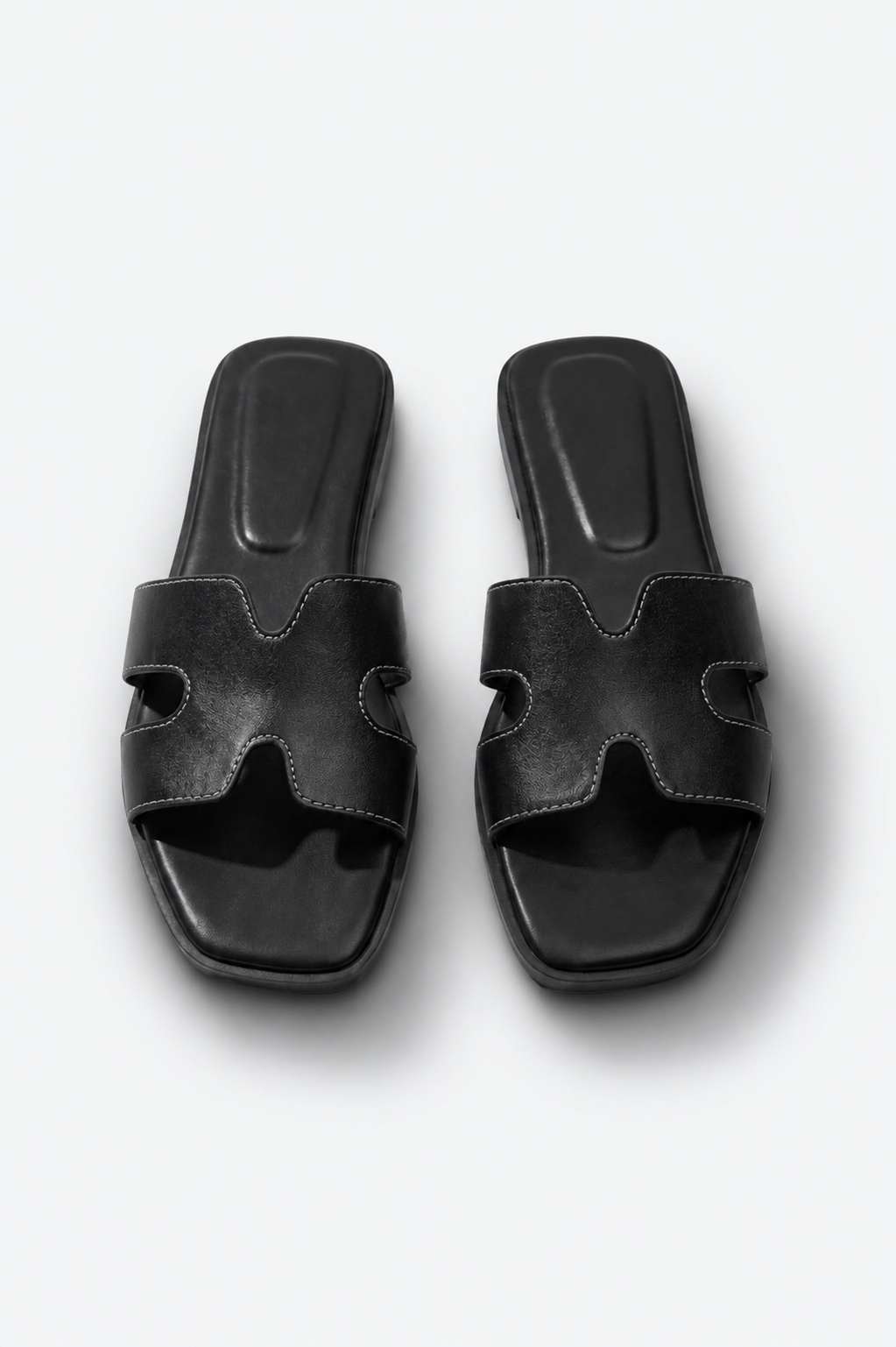 SANDALES PLATES EN CUIR PU