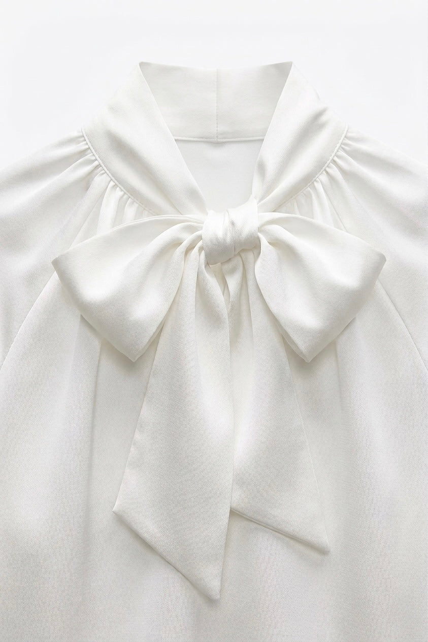 BLOUSE SATINÉE AVEC NŒUD