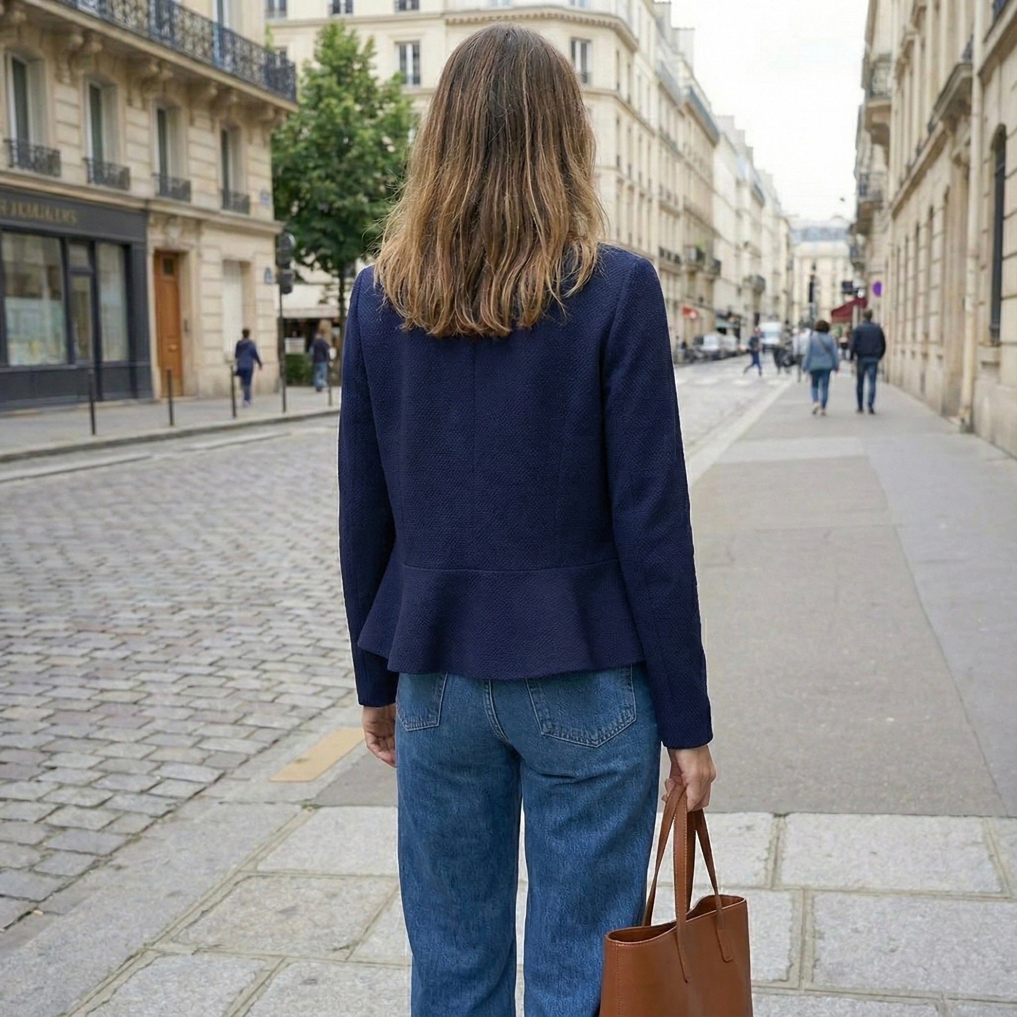 VESTE COURTE TEXTURÉE À BOUTONNAGE SIMPLE