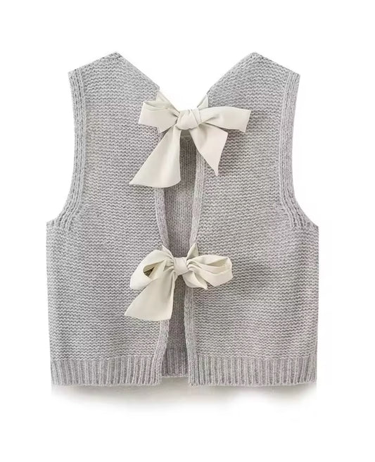 Sleeveless knotted vest • Women