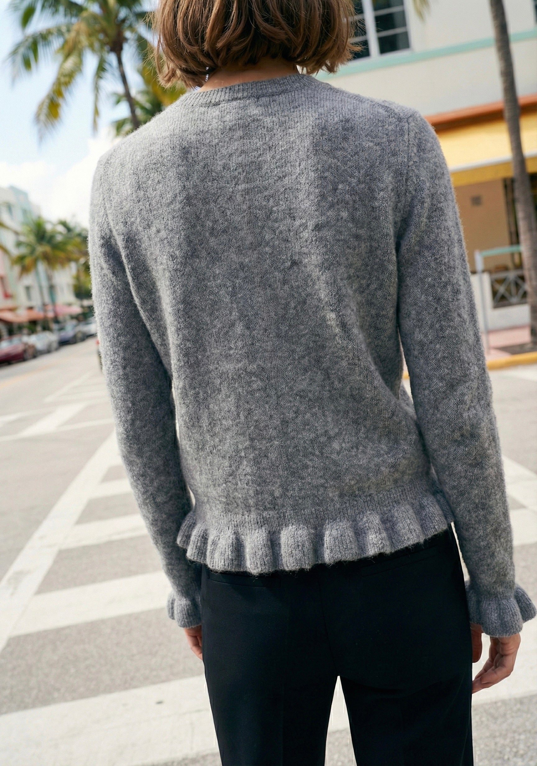 CARDIGAN AJUSTÉ À FINITIONS ONDULÉES