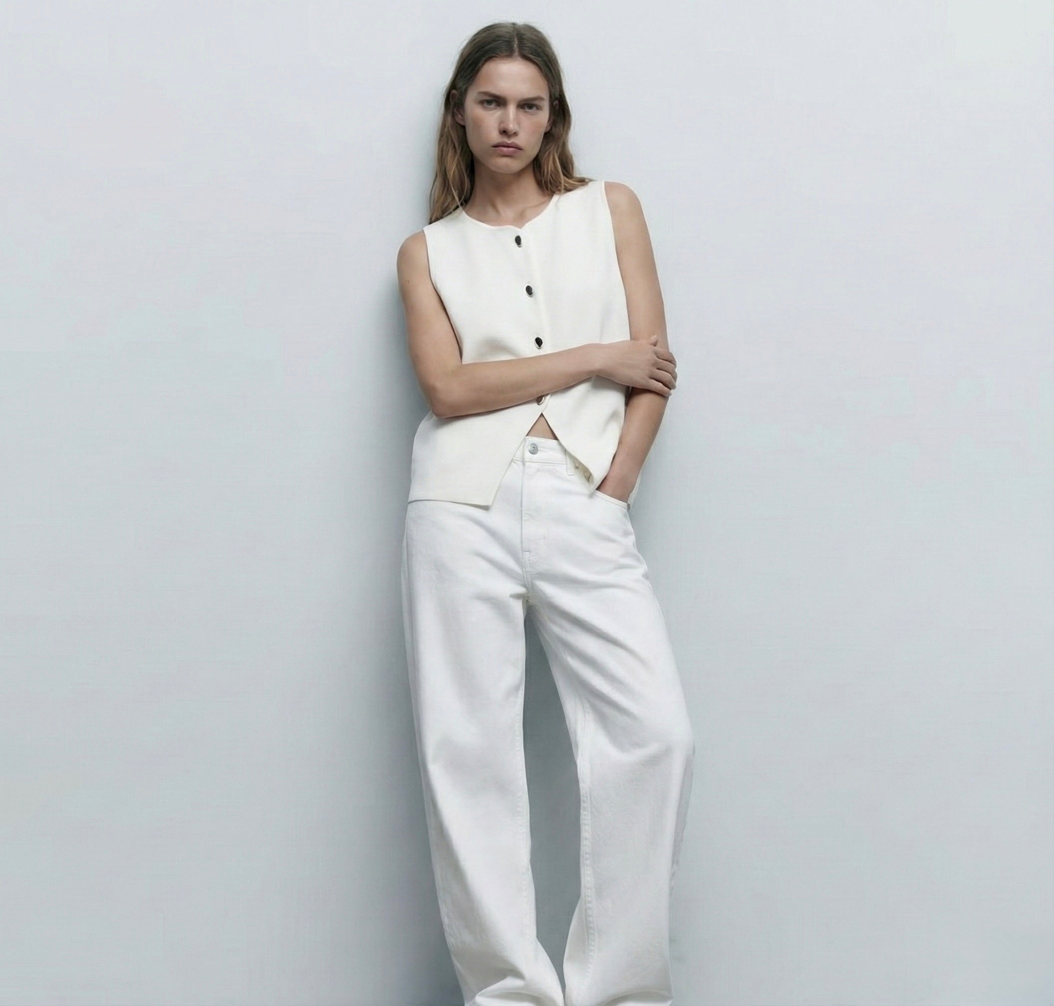 CARDIGAN COURT CONTRASTÉ À DÉTAILS BRODÉS