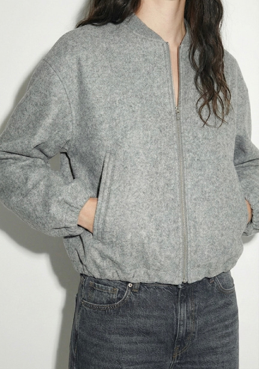 VESTE ZIPPÉE À MANCHES VOLUMINEUSES