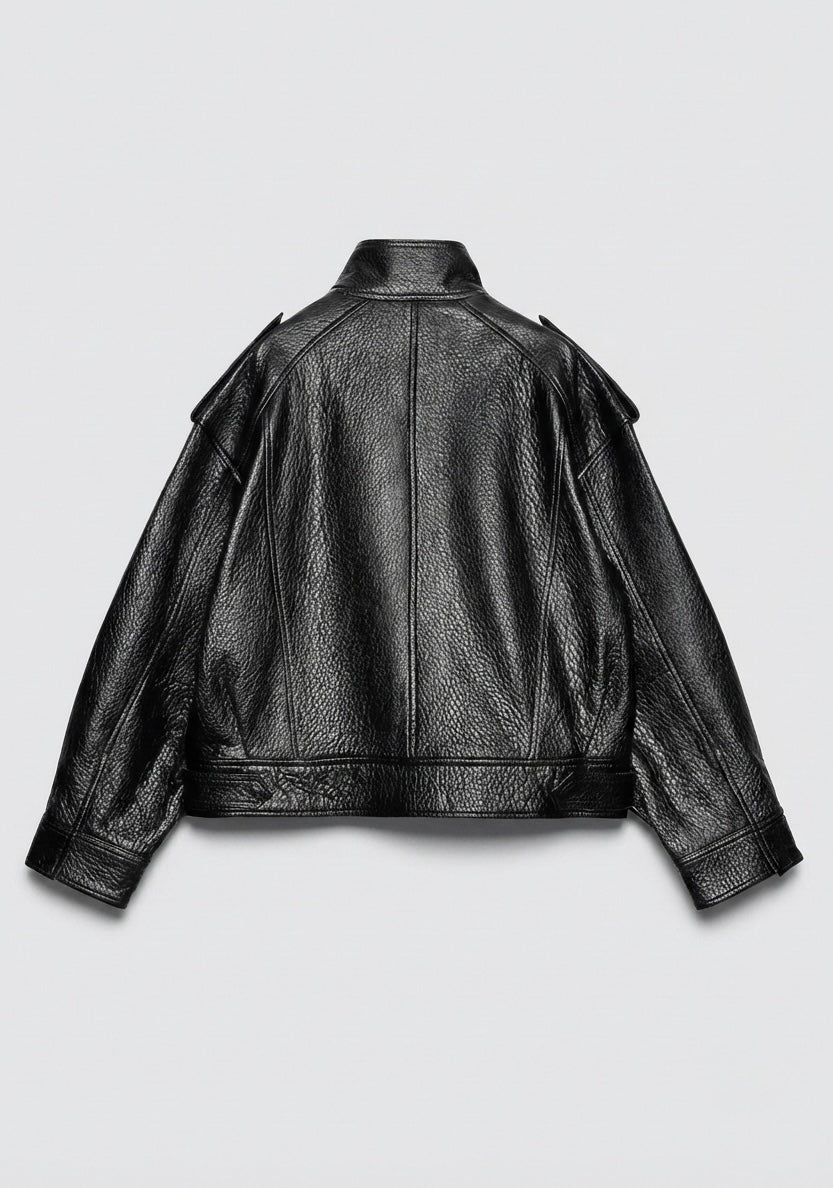 BLOUSON COURT À COL MONTANT ET ÉPAULES STRUCTURÉES